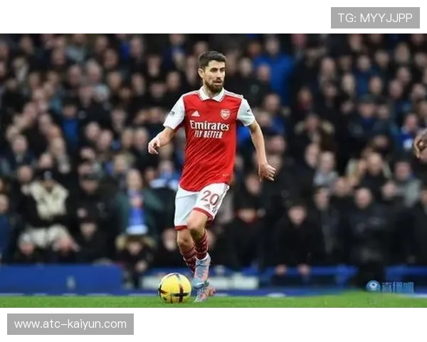 赖斯当选阿森纳队内最佳,防守核心作用凸显