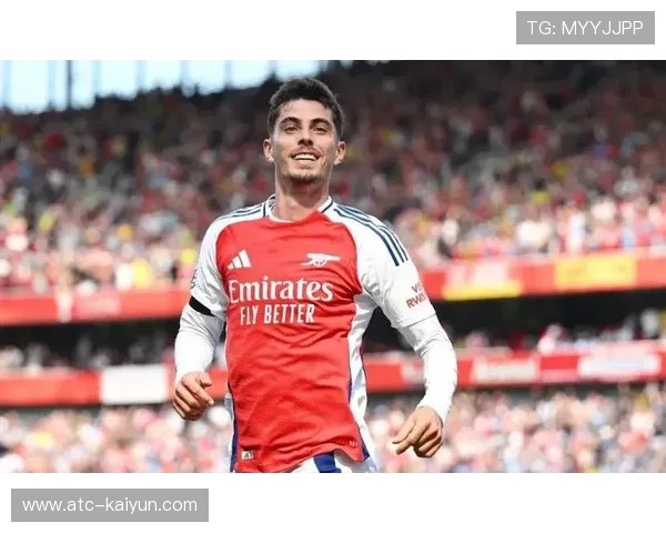 阿森纳欧冠赛前训练哈弗茨亮相，全队专注备战